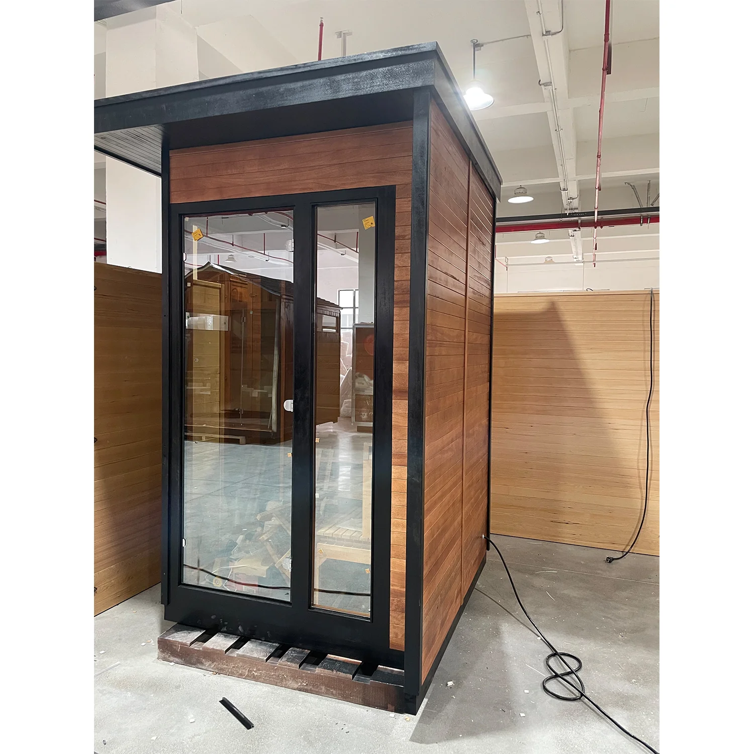 Sierra Mini Deluxe Outdoor Cabin Sauna for 2 People （SV-04）