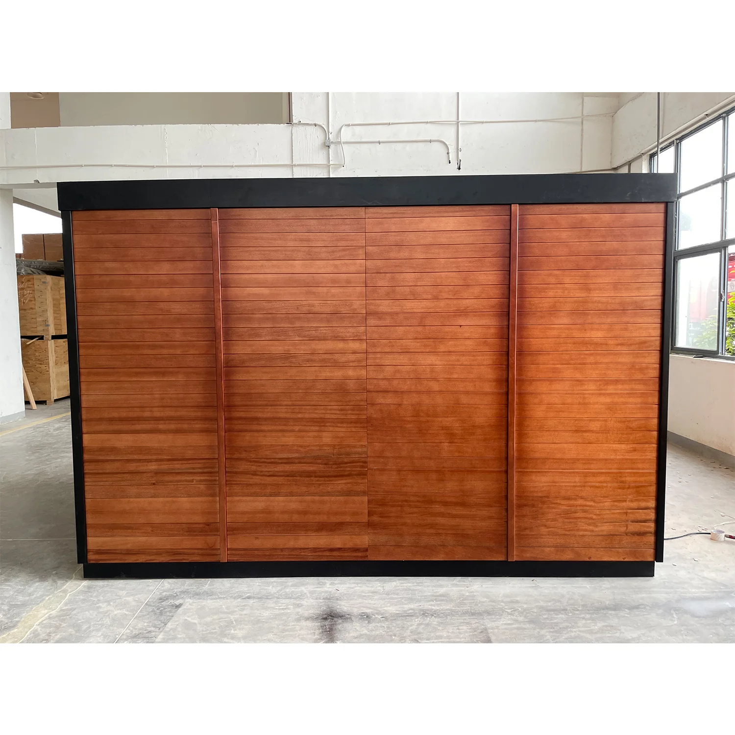 Svalasauna Patio M | Premium Outdoor Cedar Sauna Cabin for 2–4 People（SV-07）